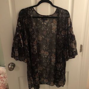 American Eagle Outfitters floral kimono